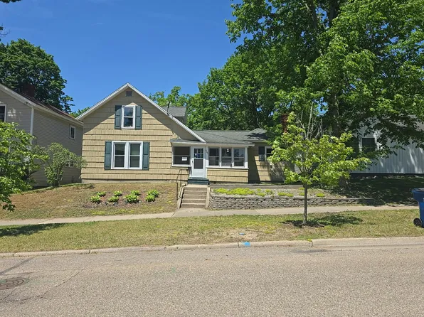 425 Howard St, Cadillac, MI 49601