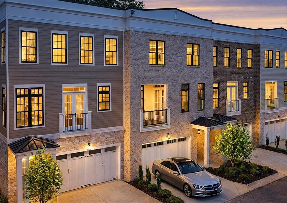 1st image of 531 S Main St #320