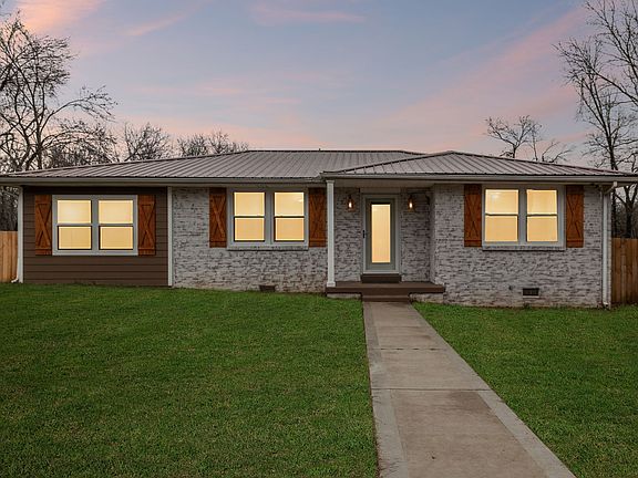 2nd image of 8871 Pinewood Rd