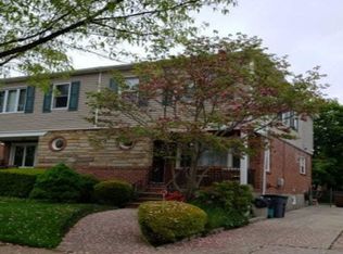 40-39 205th St, Bayside, NY 11361