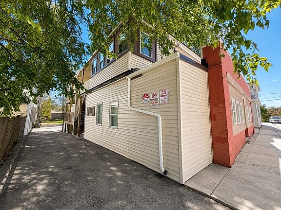 3rd image of 135-137 Elm St