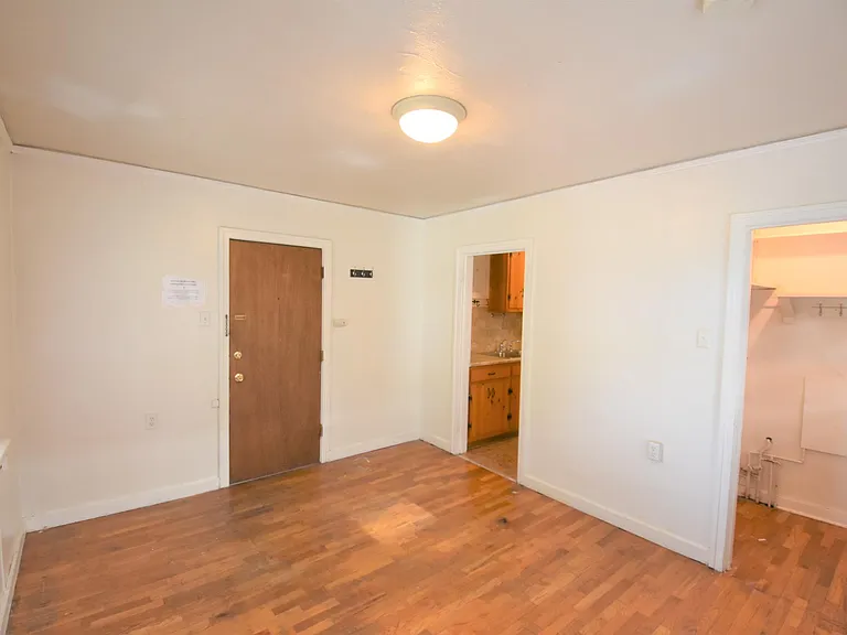 1145 Pennsylvania Ave #4 — Photo 6