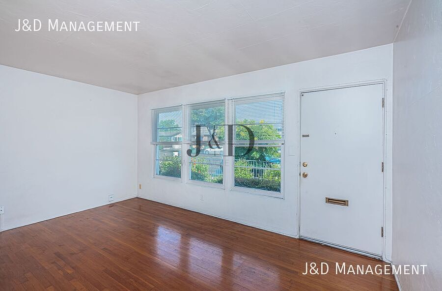 1st image of 4372 Louisiana St #4372