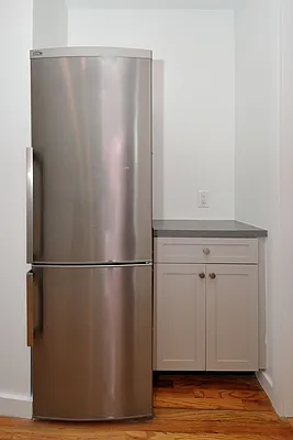 Rented by Aether Property Group | media 8