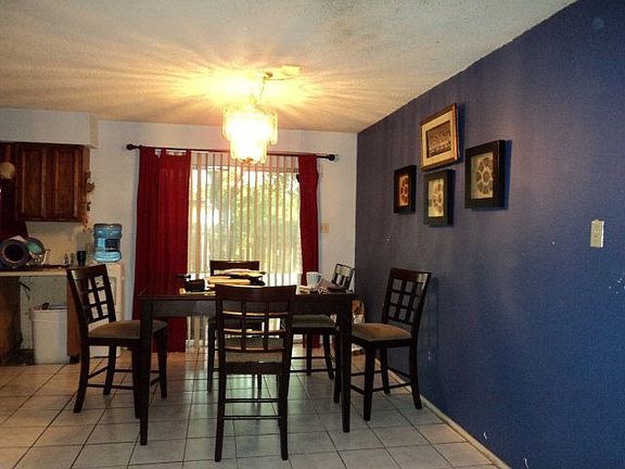 3rd image of 2143 Toluca Dr