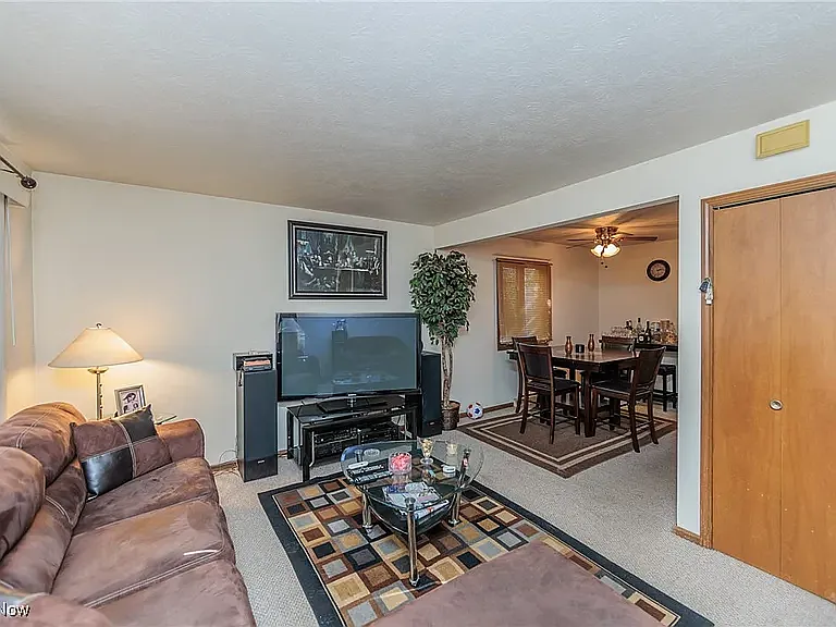 19021 Abby Ave — Photo 46