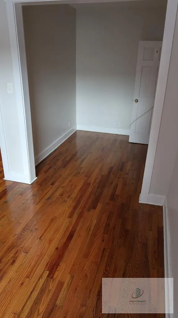 Studio, 1.0 bath, 500 sqft, $1,300 — Photo 3