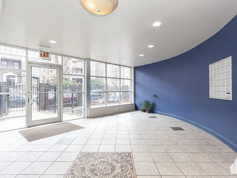 5854 N Kenmore Ave #5A — Photo 2
