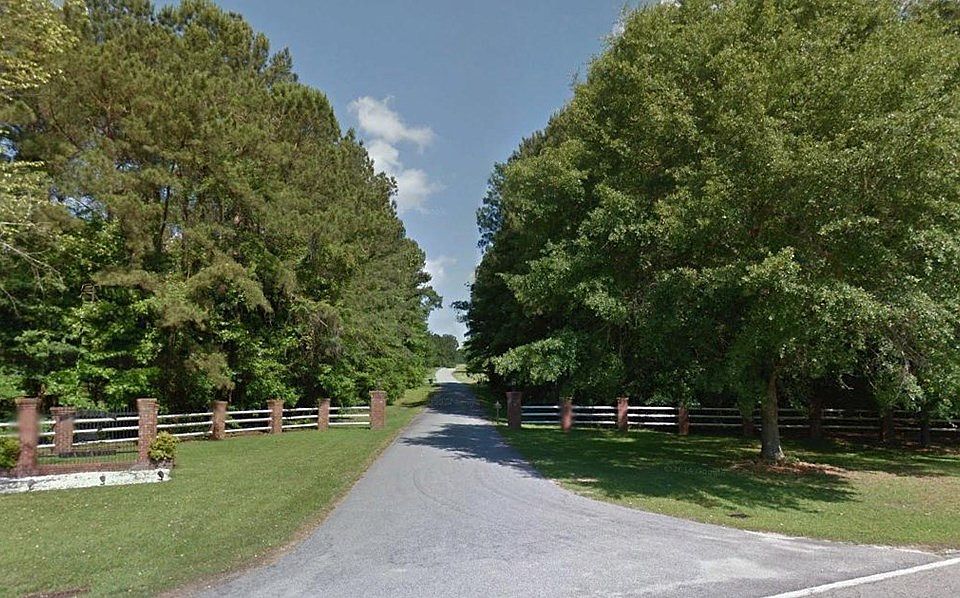 2nd image of Willington Dr