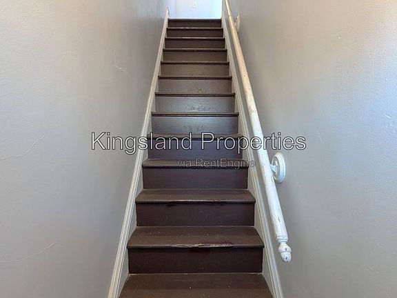 4th image of 4982 Oleatha Ave #A