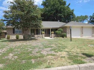 1216 Holly St, Ardmore, OK 73401