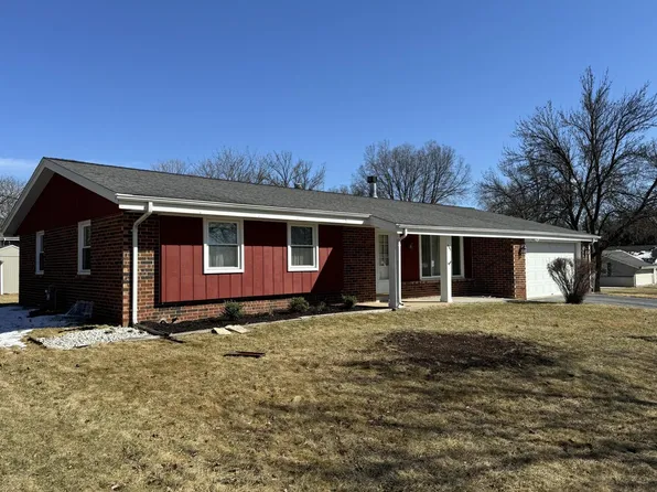 1903 Sunnyside DRIVE, Waukesha, WI 53186