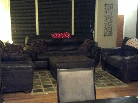 4th image of 10264 Dickens St