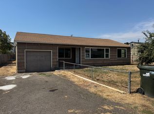 588 32nd St, Springfield, OR 97478