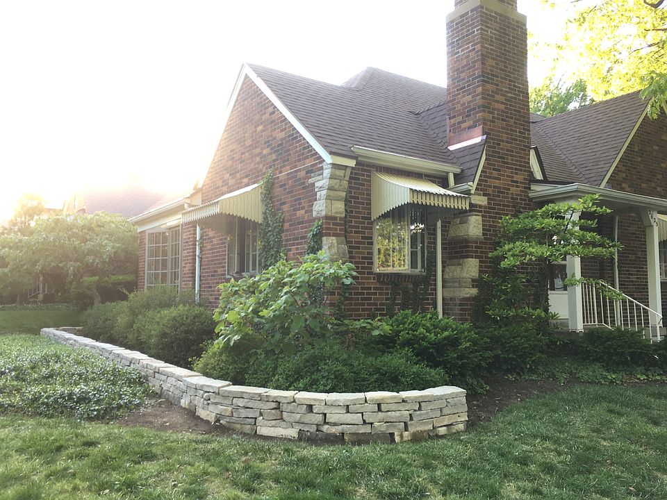 Exterior with Stone Wall