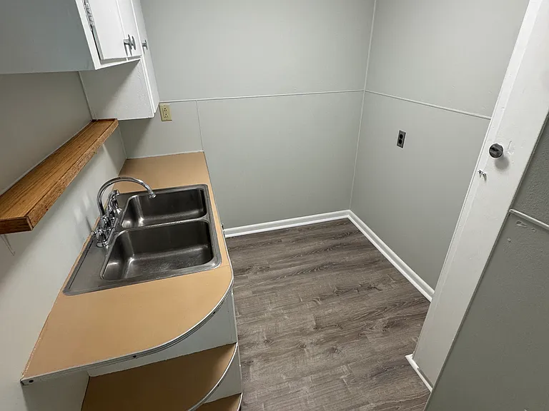 52 Howe St #1 — Photo 3