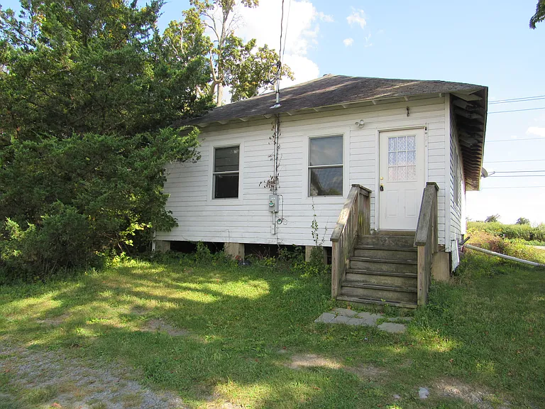 1089 Pulaski Hwy — Photo 1