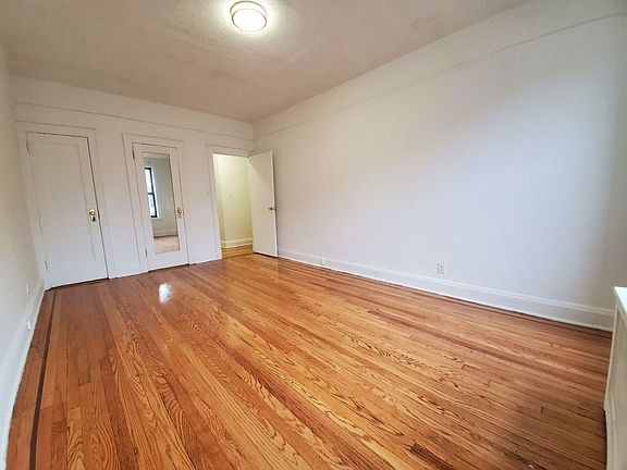 2nd image of 4315 46th St APT D6