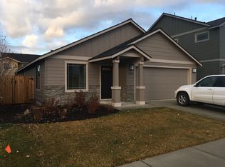 2935 NW Cedar Ave, Redmond, OR 97756