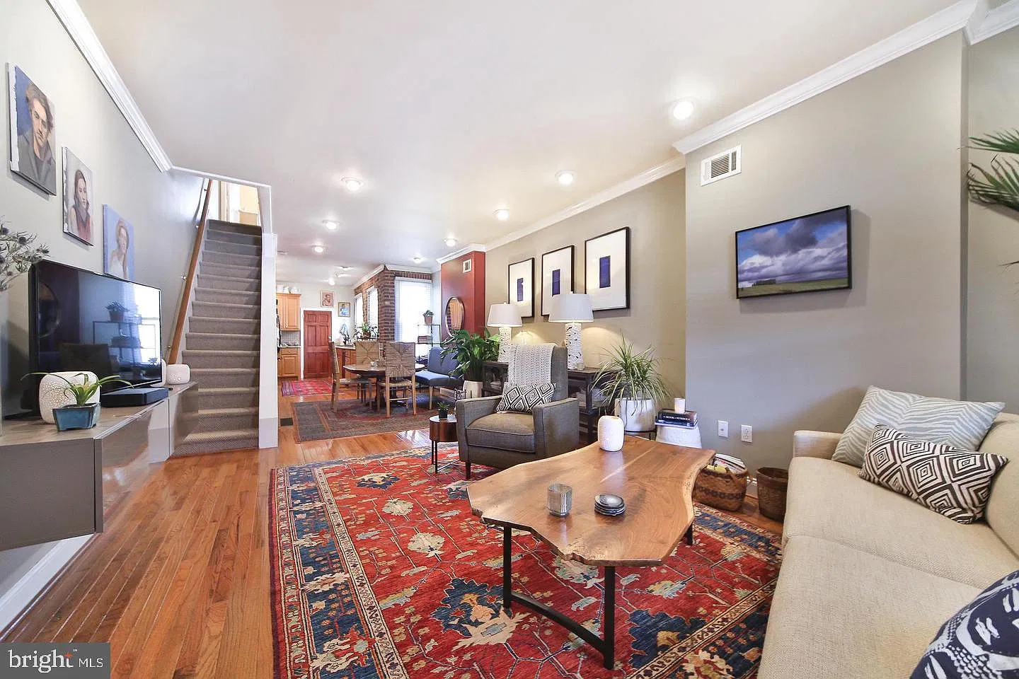 4 bed, 1.0 bath, 1624 sqft, $2,850 — Photo 4
