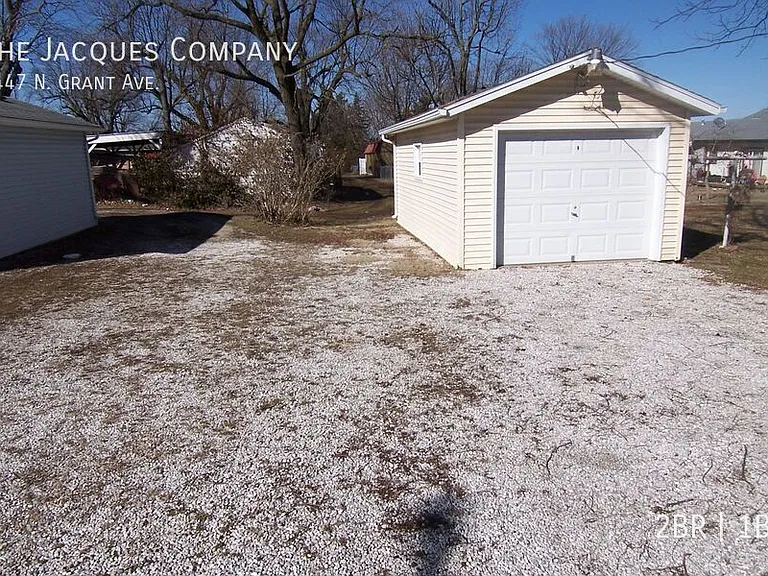2447 N Grant Ave — Photo 3