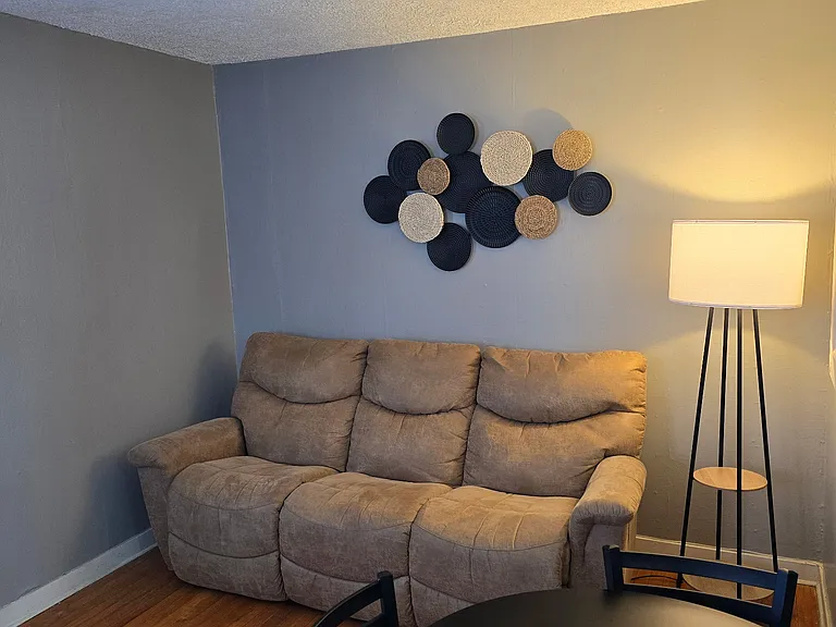 309 S Van Doren St #2 — Photo 8