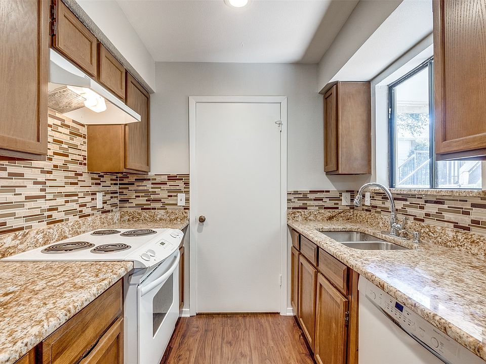 1st image of 6646 E Lovers Ln APT 1505