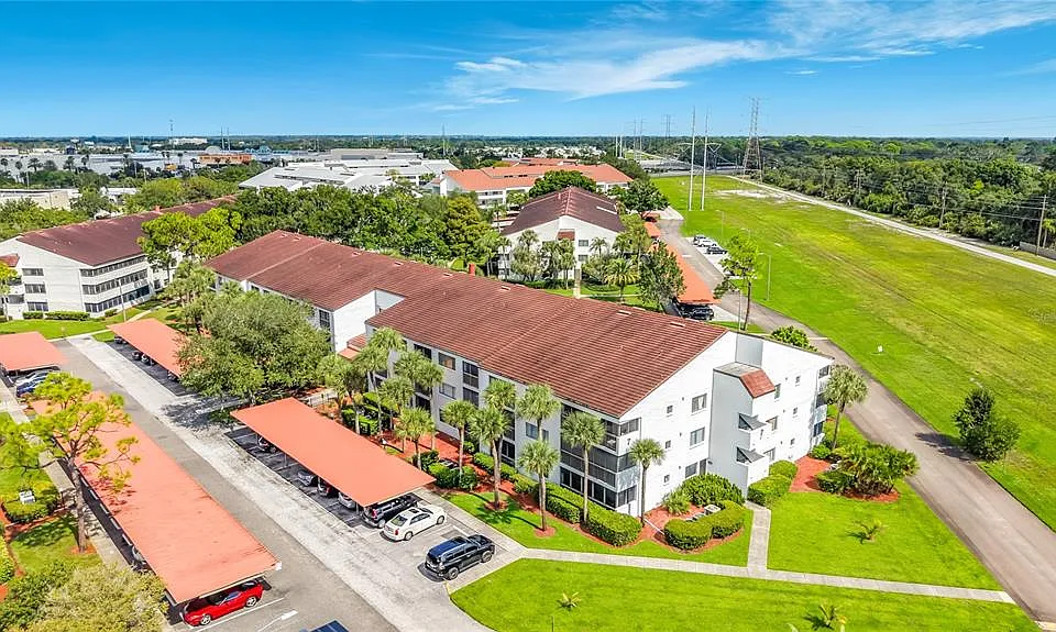 2593 Countryside Blvd #7307
