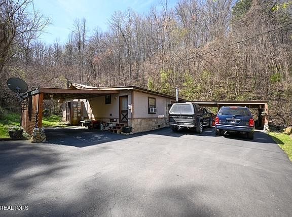 3rd image of 1069 Bryan View Rd