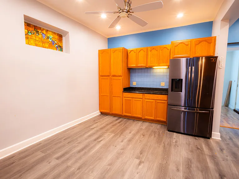 7250 S King Dr #1 — Photo 8
