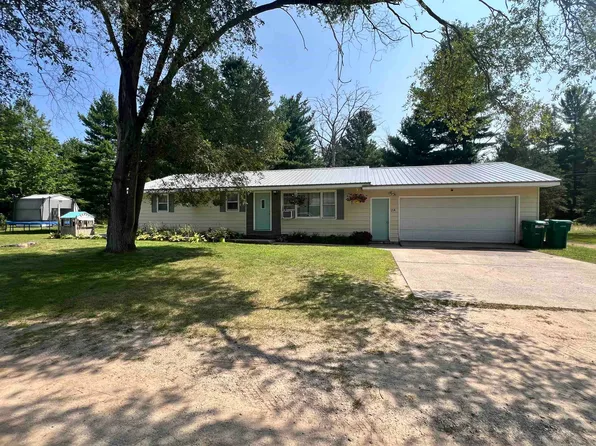 154 Oak Grove Rd, Harrison, MI 48625