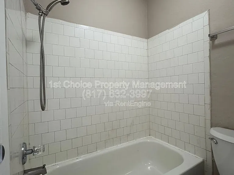 7704 Jennifer Ln — Photo 15
