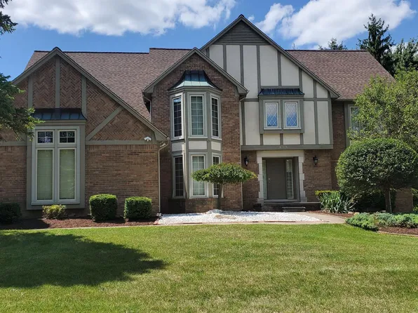 4869 Rambling Dr, Troy, MI 48098