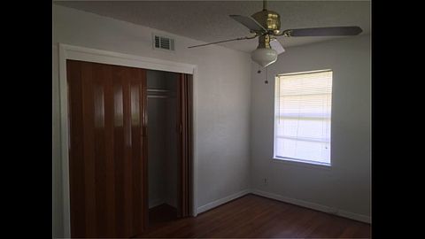 2nd image of 4154 Glenshire St