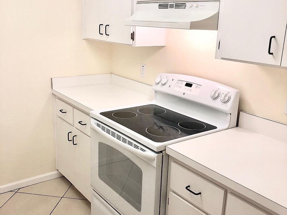 1st image of 6062 22nd Ave N APT 2