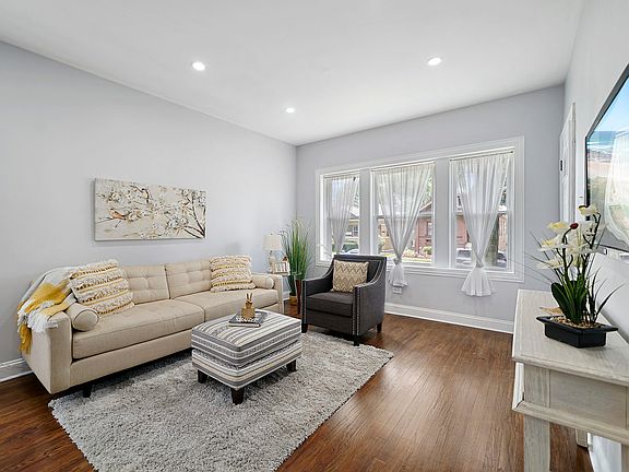 3rd image of 1633 Cuyler Ave