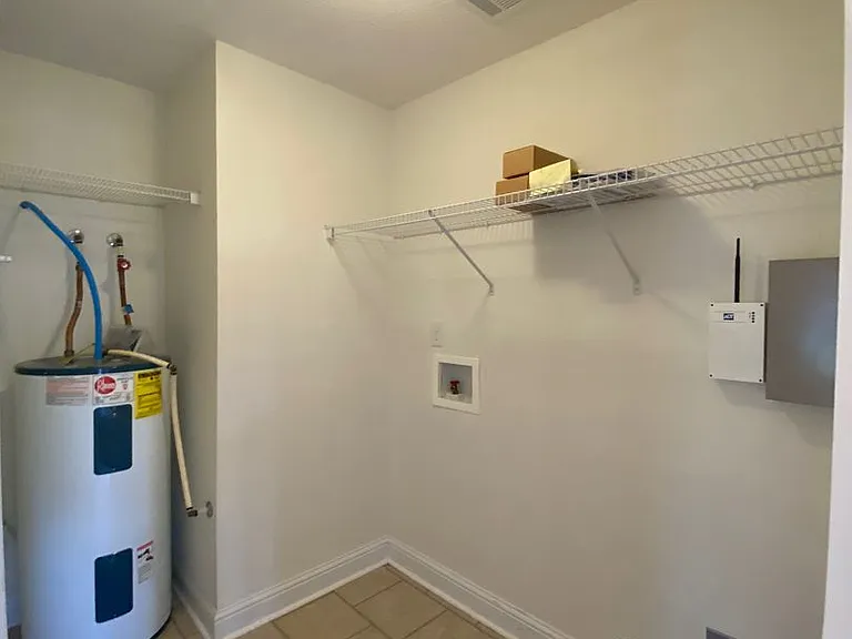 205 Drayton Ct — Photo 21