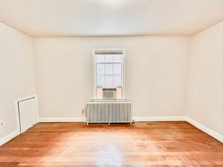 - 4534 Avondale Street — Photo 40