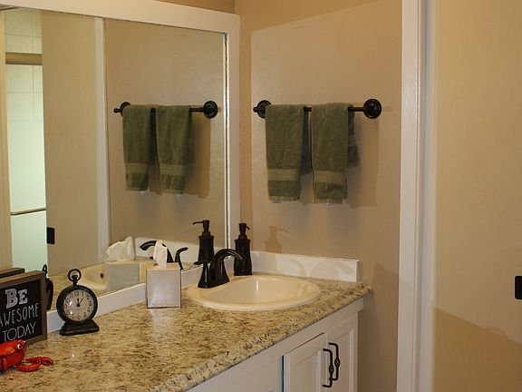 4th image of 10 Pebble Beach Dr