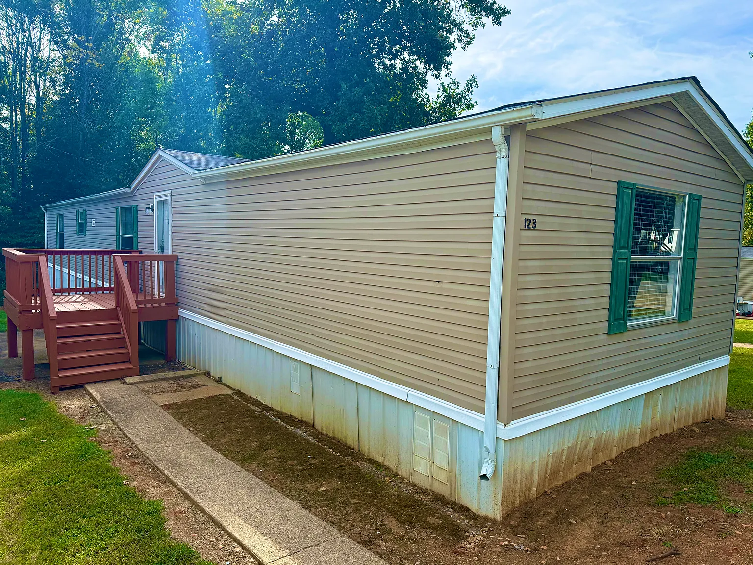 3 bed, 960 sqft, $995 — Photo 2