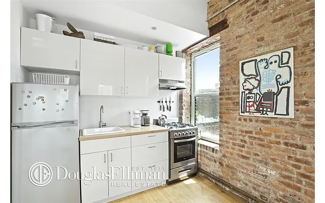 Rented by Douglas Elliman | media 35