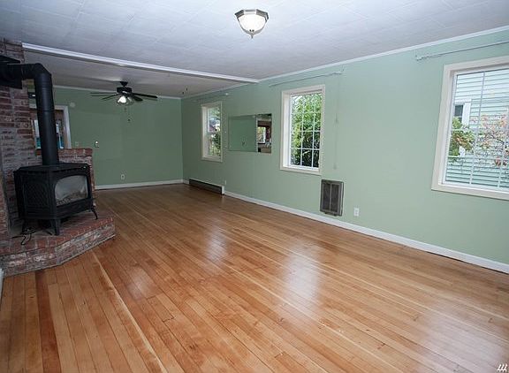 Living room dining room combo....with a propane fireplace to keep you toasty warm.