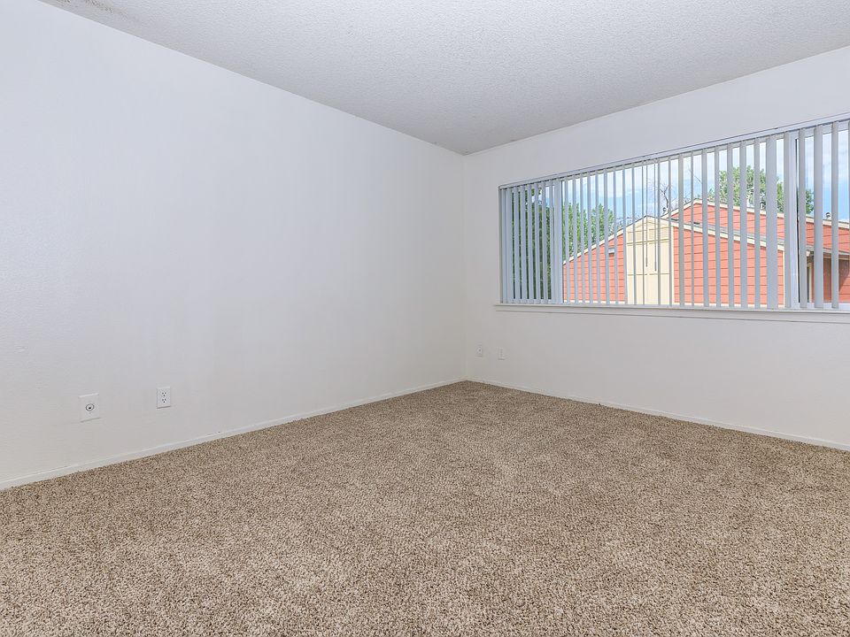 3 Bedroom, 1.5 bath bedroom