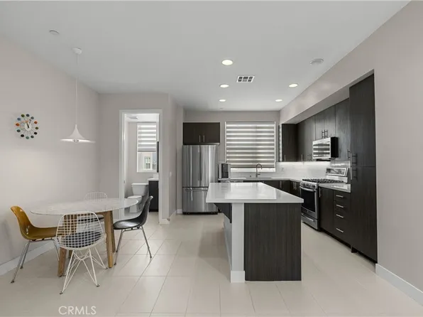 2753 Waverly Dr APT 705, Los Angeles, CA 90039