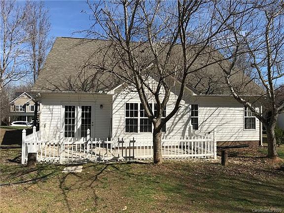 4th image of 7272 Oxford Bluff Dr #103