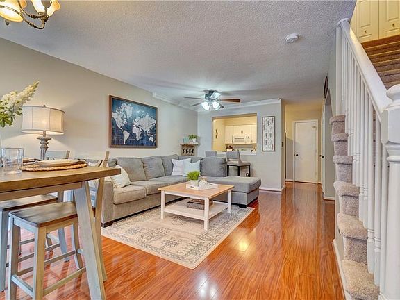 4th image of 3829 Lasalle Dr APT 105