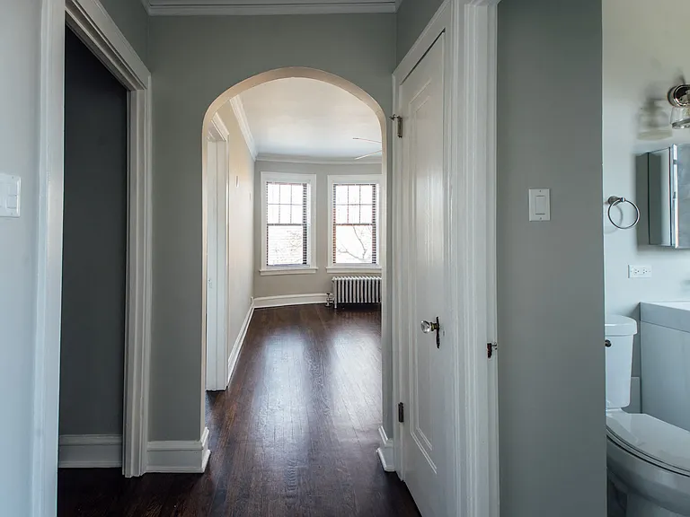 4329: Unit N2, 1BD - Hallway &amp; Living Area