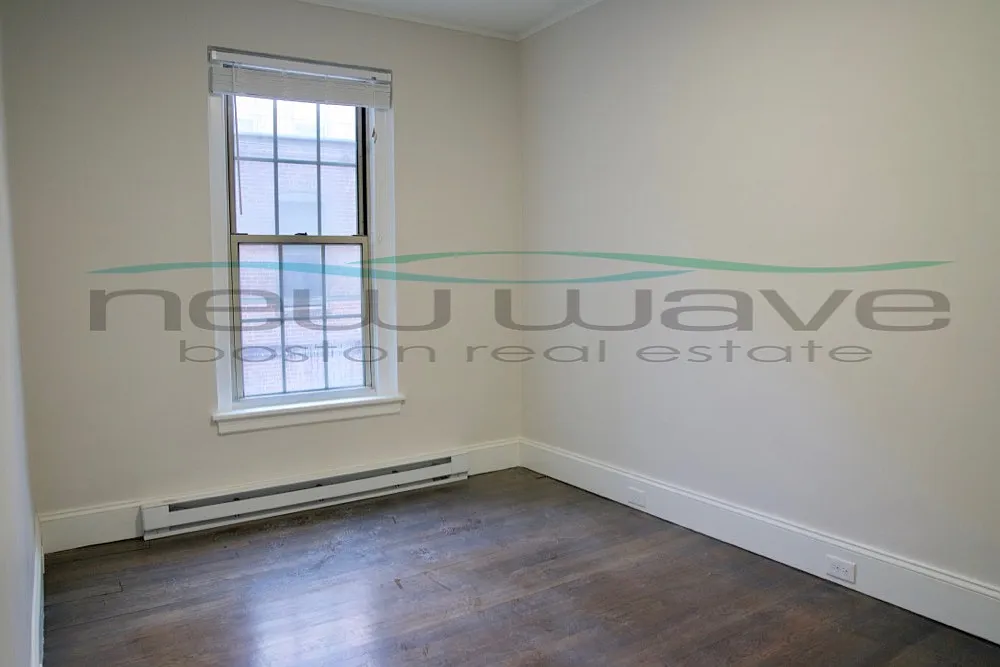 2 bed, 680 sqft, $4,200 — Photo 4