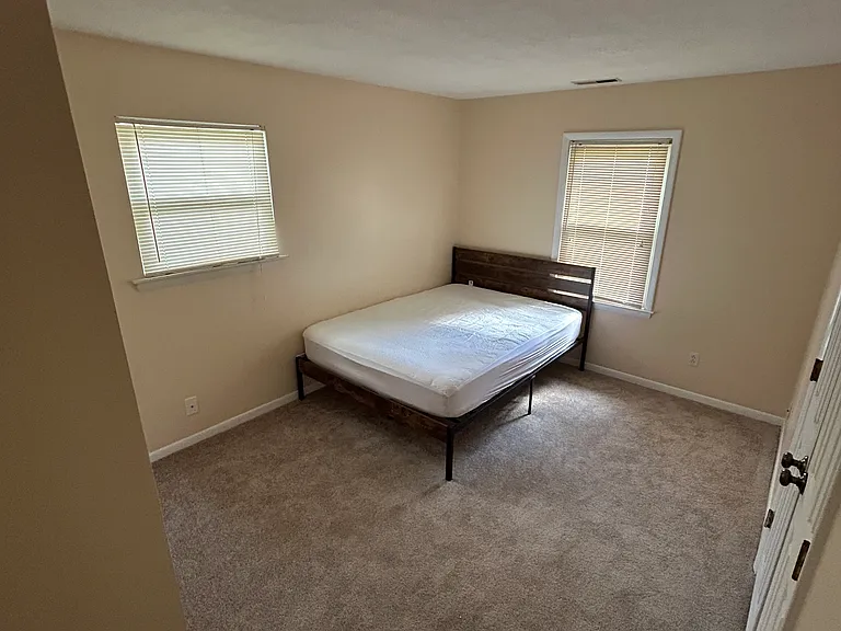 108 Thames Dr #2 — Photo 3