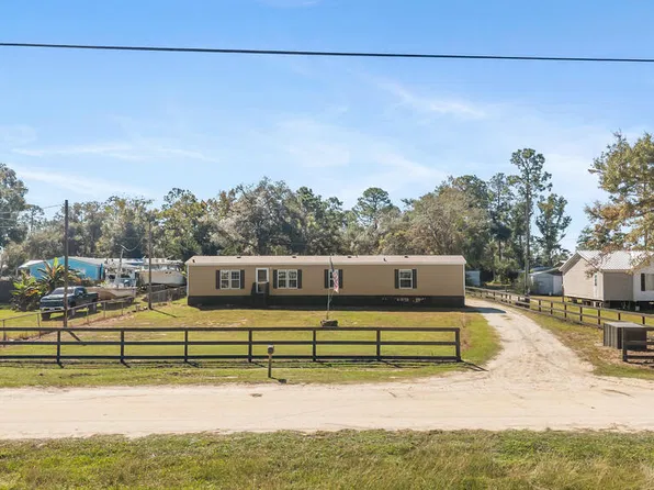 808 NE Robin Ln, Steinhatchee, FL 32359